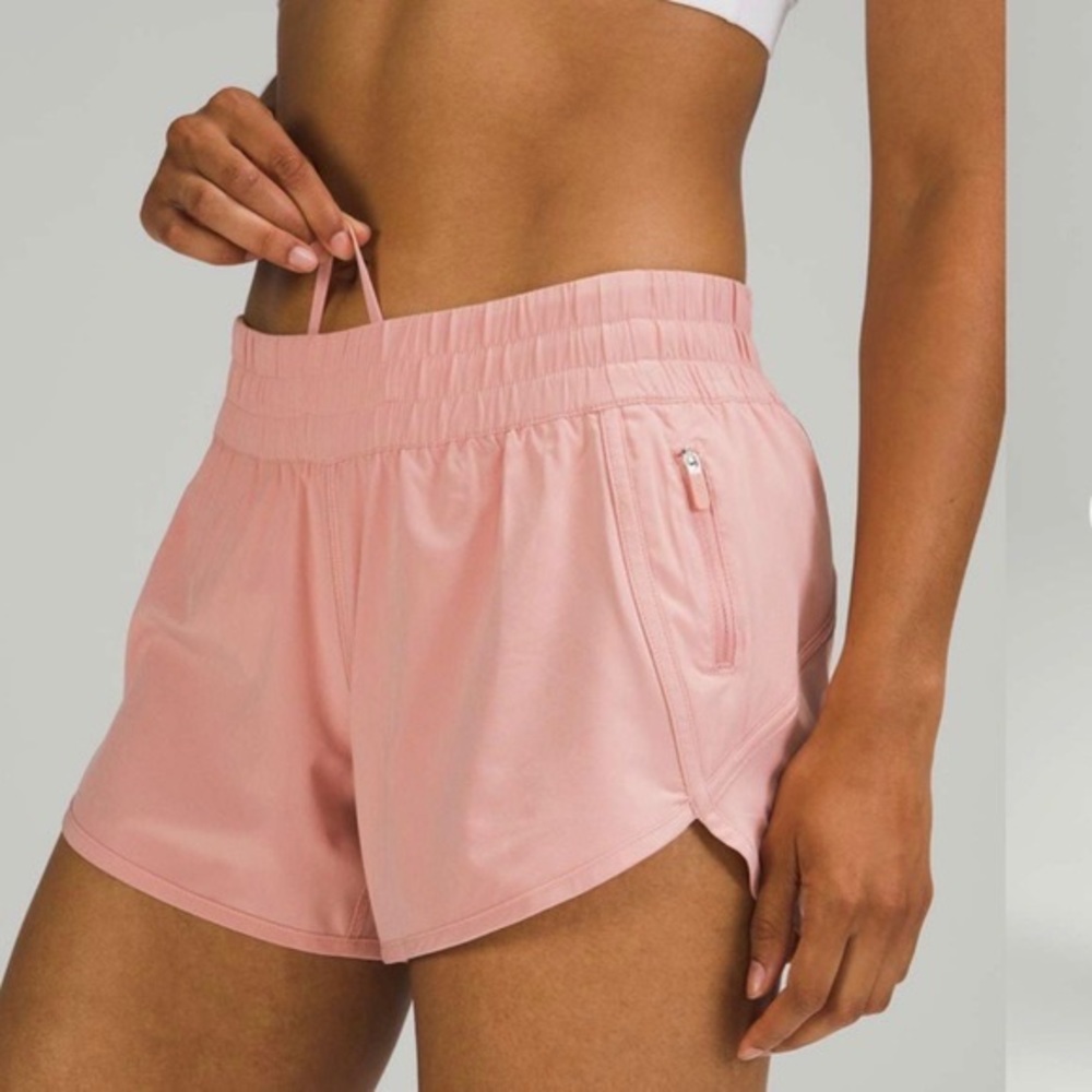 Lululemon tracker short size 8 pink